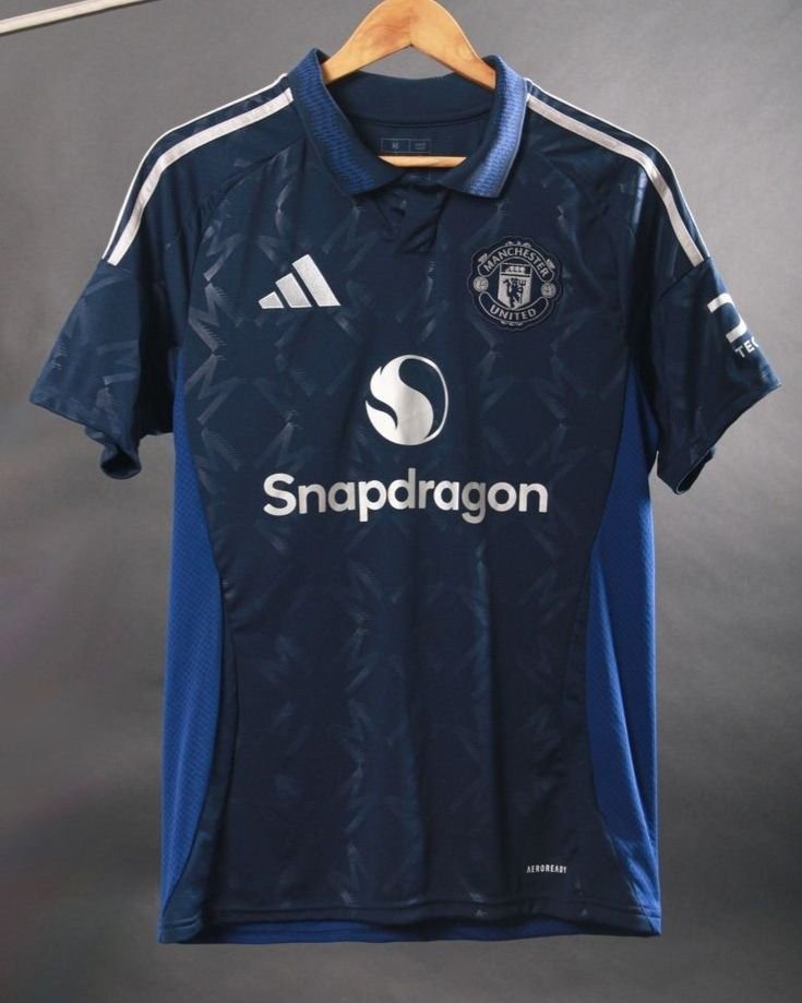 Manchester United third shirt